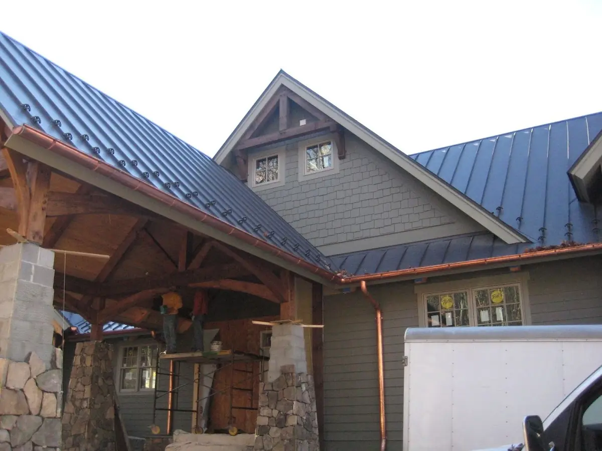 Craftsman Roofing team delivering quality roofing work in Currytown